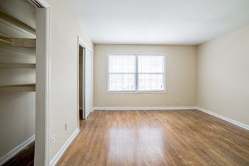 Unfurnished bedroom
